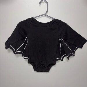 Unbranded black bat unisex Baby body suit costume 3-6M